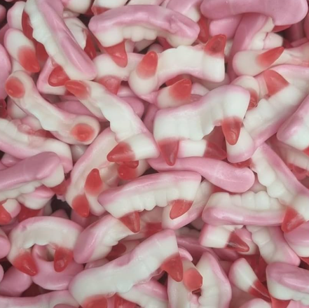 Gummy Teeth & Fangs